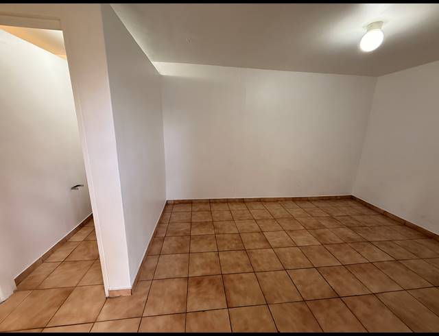 520M² WAREHOUSE TO LET IN PAROW INDUSTRIAL